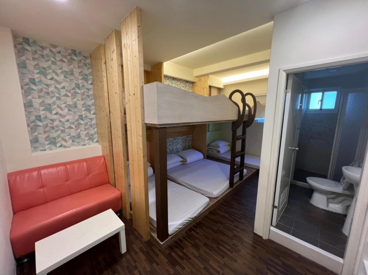 逢甲柏斯青年旅棧 Apartment Taichung Exterior photo